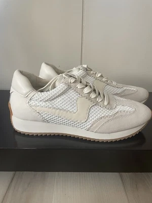 Women’s Dolce Vita Sneakers Ivory And Beige Size 9 - Image 1 of 4
