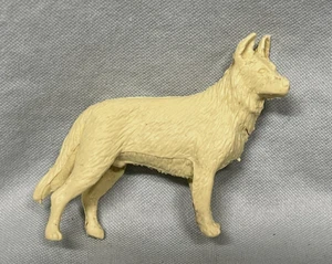 Vintage 1950s Marx Rin Tin Tin Fort Apache Playset Plastic Rin Tin Tin Dog - Picture 1 of 2