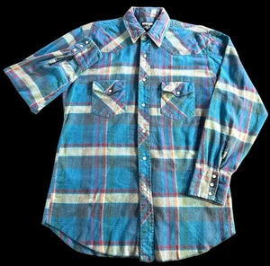 Vintage Wrangler Shirt Mens Sz M Turquoise Plaid Flannel Pearl Snap X-Long Tails - Picture 1 of 8