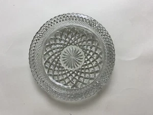 Vintage Pressglas dekorativer klarer Aschenbecher - Bild 1 von 8