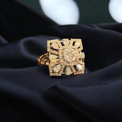 Gorgeous 1.50 TCW Pear Round Brilliant Cut Natural Diamonds Party Ring 14K Gold - Image 1 of 4