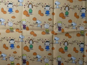 NEW, UNWASHED SPRINGS CREATIVE PEANUTS "PEANUTS PUMPKIN PATCH" FABRIC- 1/2 YARD - Bild 1 von 4