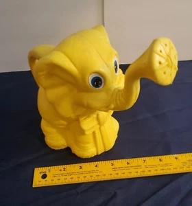 Vintage Made In USA Ohio Art Elephant Blow Mold Watering Can Very Good Condition - Picture 1 of 11