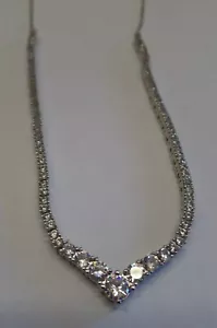 Women's Silvertone & CZ Bling "V" Necklace Adj 18" Unbranded New With Out Tags - Picture 1 of 9