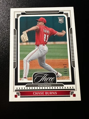 Panini Three & Two Rookie Chase Burns 2025. SP #d/99. Cincinnati Reds Foto 1 de 3