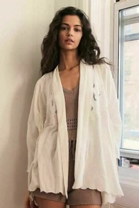 Free People Cool Nights Häkel-Cardigan bestickt Kimono Jacke Medium UVP 148 $ - Bild 1 von 12