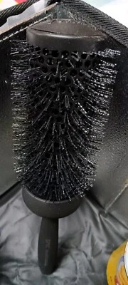 Wet Brush-Pro: Epic Professional Blowout Brush - Image 1 of 4