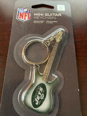 NFL New York Jets Woodrow guitar key chain New on card Cover