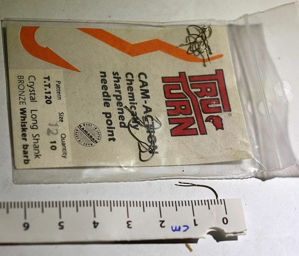 TRU TURN T.T.120 CRYSTAL LONG SHANK BRONZE WHISKER BARB-KAMASAN JAPAN - Immagine 1 di 1