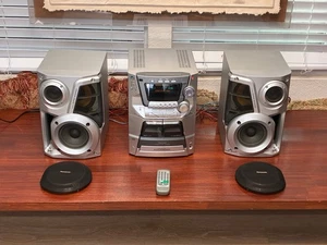 Sistema estéreo Panasonic SA-AK33 CD AM/FM con control remoto  - Imagen 1 de 17