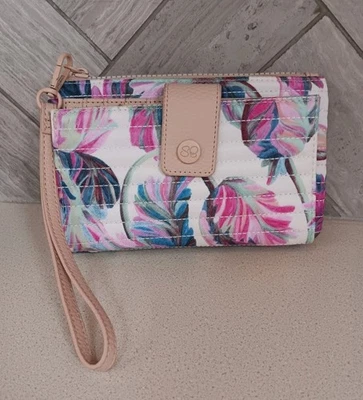 Бумажник дорожный стеганый Samantha Brown To-Go с радиочастотной идентификацией абстрактный цветочный новый без ценников - Изображение 1 из 4