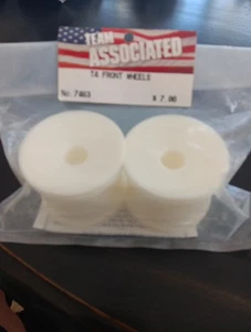 Team Associated T4 Front Wheels NIP - Picture 1 of 1