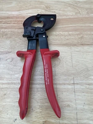 Klein Tools ⚡️ Ratcheting Cable Cutter  63060  Cutters Lineman  Electrician Red - Image 1 of 4
