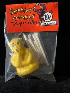 1960er Vintage Groschenladen Spielzeug GELB rauchender Affe Zigarette MUND IST FALSCH GEMACHT - Bild 1 von 2