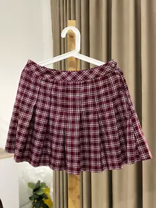Vintage Women Short Skirt White Red Plaid Tartan Knit Pleated Schoolgirl size 8 - Picture 1 of 9