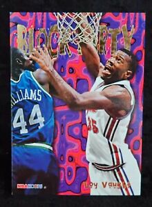 1995-96 NBA HOOPS BLOCK PARTY Loy Vaught #21 MINT INSERT Gold Gilt Lettering
