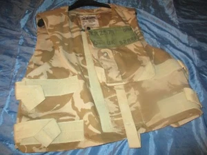 Militär Schutzweste , Weste flecktarn khaki , Tropen , Wüstenkrieg , NATO /# 06 - Bild 1 von 3