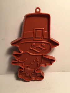 Hallmark THANKSGIVING FALL Cookie Cutter - PILGRIM CHICK (1980) - Picture 1 of 3