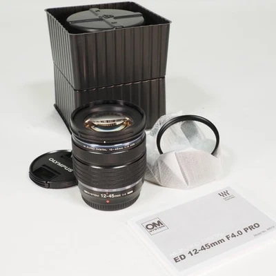 Lente OM SYSTEM Olympus M.Zuiko Digital ED 12-45mm f/4 PRO Foto 1 de 4
