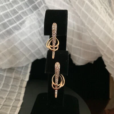 Sexy Pendientes Modernos Chapados en Oro 583 con Multi Piedras Circón Cúbico  Foto 1 de 4