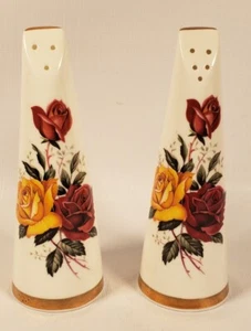 Salt Pepper Royal Stuart Tall 6"H Red Yellow Roses Taper LOVELY!  C1 - Imagen 1 de 4