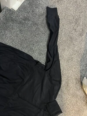 Sombra de la isla de piedra Foto 1 de 4