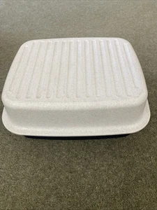 Tupperware Bread Box Bin Storage Container with lid - Picture 1 of 2