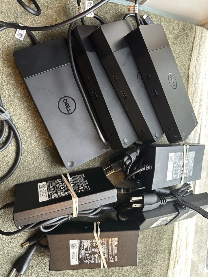 Estación de acoplamiento Dell WD19TBS K20A001 USB-C con adaptadores de CA - Lote de 4 Foto 1 de 4