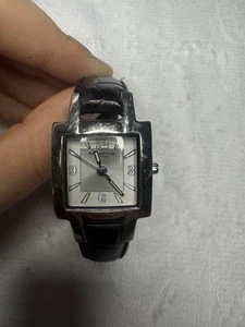 Orologio da polso Kenneth Cole New York cinturino nero rettangolare tono argento quadrante - Foto 1 di 9