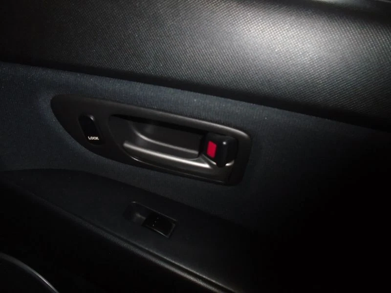 Manija de puerta interior MAZDA 3 2005 131329 Foto 1 de 1