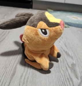 Tomy Pokemon Tepig Reversible PokeBall Plüsch - Bild 1 von 5