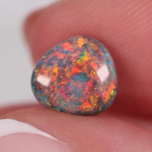 Natural Australian Black Opal  2.04 ct, Solid Lightning Ridge Opal 8.7 x 8.5 mm - Picture 1 of 5
