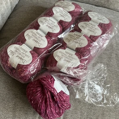 Debbie Bliss Donegal Luxury Tweed Aran 10 x 50gms shade 360017 pink - Image 1 of 4