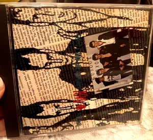 The Clash 1977 Crucial Music A Collection Of Rare Tracks & B Sides 1990 - Bild 1 von 2
