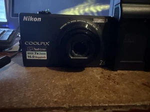 Cámara Nikon COOLPIX S6100 pantalla táctil probada con tarjeta SD Chrg Batt 16 GB ver descripción - Imagen 1 de 6