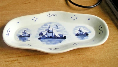 vintage DELFTS trinket dish   blue/white windmill patten vgc for age - Image 1 of 3