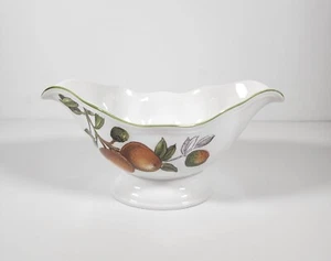 Villeroy & Boch Cascara Gravy Boat White Fruits Design Fine China - Picture 1 of 8