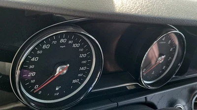 Clase E OE 2017 velocímetro calibre panel 133 k millas Mercedes-Benz Foto 1 de 4