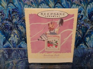 Hallmark Keepsake Easter Spring Ornament 1996 Strawberry Patch Mouse Collection - Picture 1 of 3