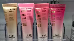 Milani Cheek Kiss Liquid Blush Pick 1 New Vegan 100% Authentic - Picture 1 of 1