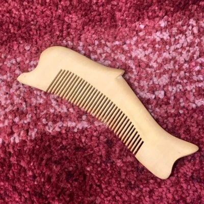 Cepillo de pelo peine de madera de delfín hágalo usted mismo hecho a mano elegante Kawaii belleza arte en forma de animal Foto 1 de 4