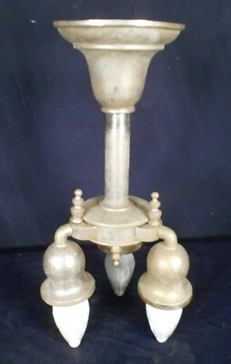 АНТИКВАРНАЯ НИКЕЛИРОВАННАЯ ПОТОЛОЧНАЯ ЛЮСТРА В СТИЛЕ АРТ-ДЕКО 3 ЛАМПЫ  - Изображение 1 из 4