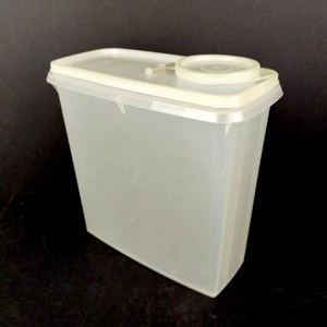 Vintage Tupperware Cereal Saver 8"x8"x3" Shear Clear 469-21 with Lid 471-12 - Picture 1 of 9