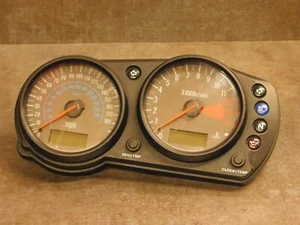 KAWASAKI ZX9R E1 E2 UHRSATZ UHREN SEHR WENIG KM 9653 - Bild 1 von 13