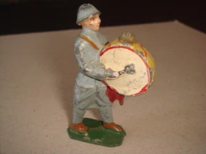 FIGURINE EN PLOMB MILITAIRE POILU GROSSE CAISSE - Picture 1 of 1
