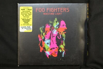 Foo Fighters ‎– Wasting Light - Digipak - (C282) (No Tape) - Image 1 of 3