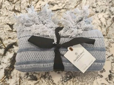 Hogar y Mano con Magnolia Texturizado Costilla Rayas Dobby Manta Azul NUEVO  Foto 1 de 4