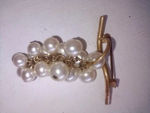 Vintage Kunstperlen Traube Cluster, goldfarbene Brosche - Bild 1 von 2