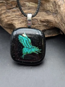 Fliegendes Schwein Halskette Schmelzglas dichroitischer Silberbügel #623 - Bild 1 von 5