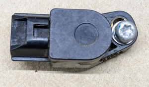 Suzuki Throttle Position Sensor (TPS) GSXR 600/750 2004-2008 OEM 13580-29G00 - Picture 1 of 7